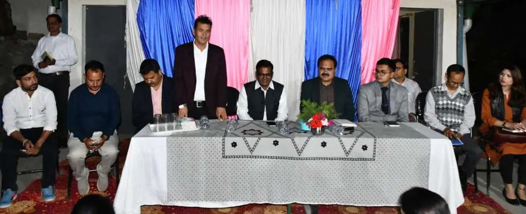 सचिव पंचायतीराज चंद्रेश यादव ने सुनीं गेठिया में ग्रामीणों की समस्याएं